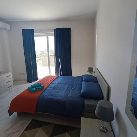 Blu-M Central Qormi Exterior photo